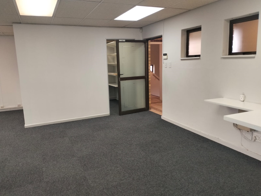 To Let Commercial Property for Rent in Eversdal Western Cape
